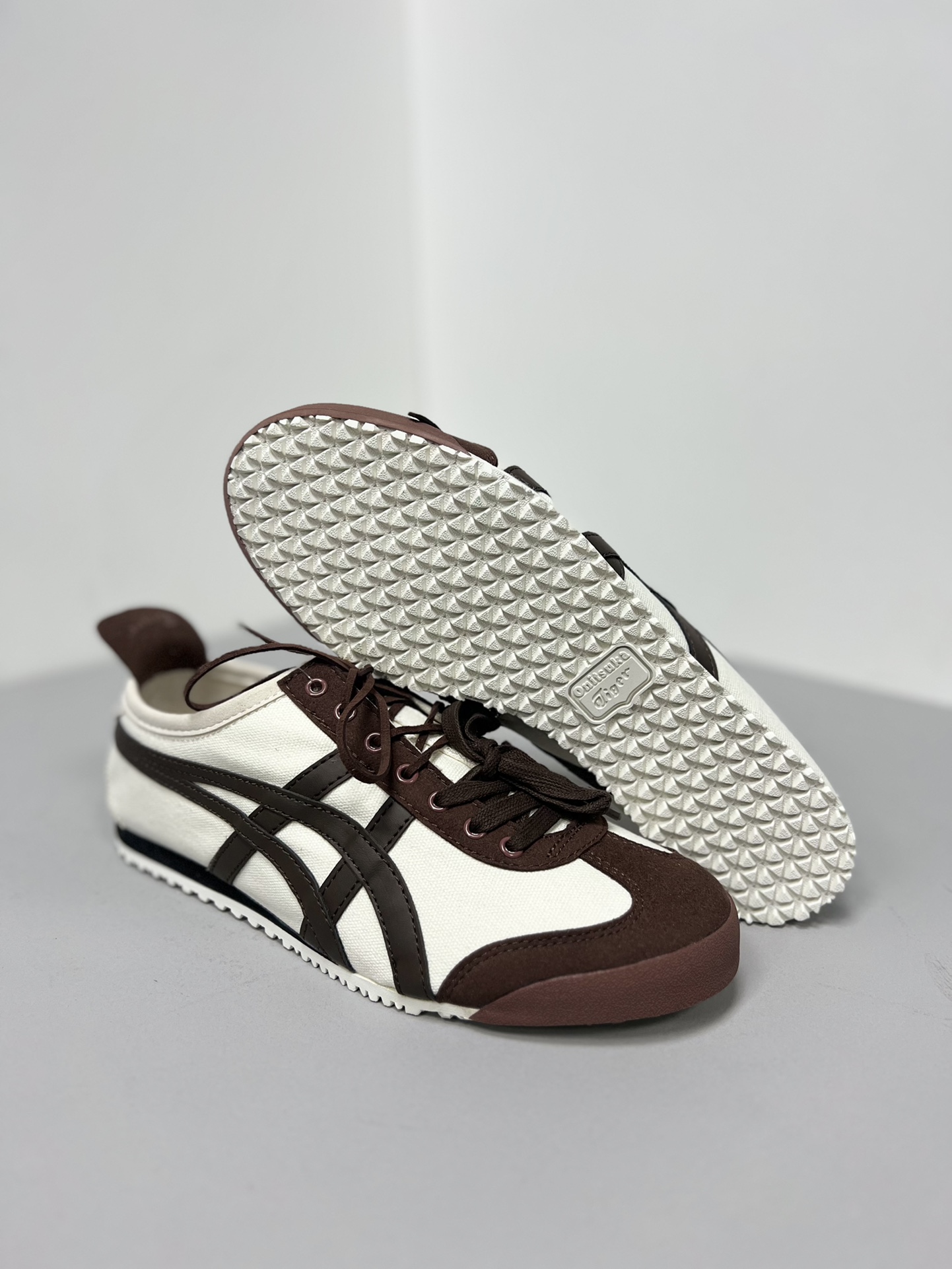Onitsuka Tiger Male Sneakers M