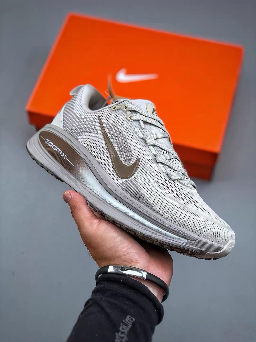 Running Shoes Shock Absorbing M