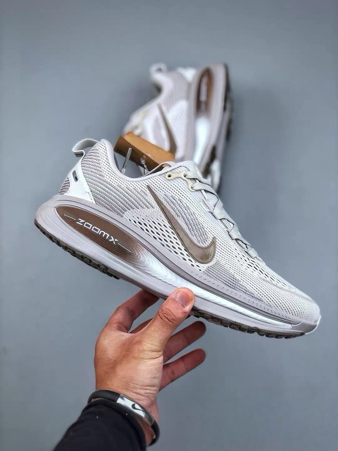 Running Shoes Shock Absorbing M