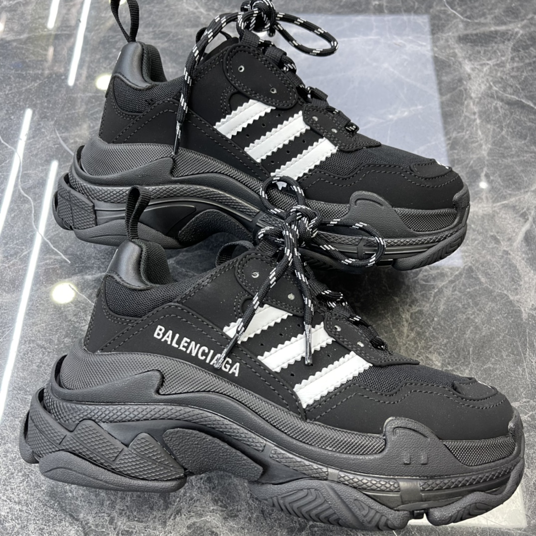 Couple Basic Shoes