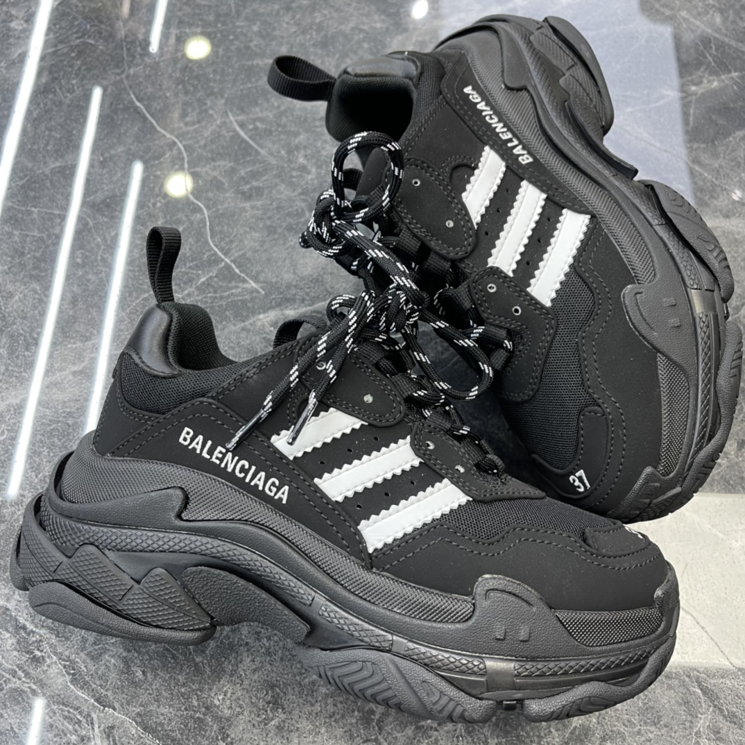 Couple Basic Shoes