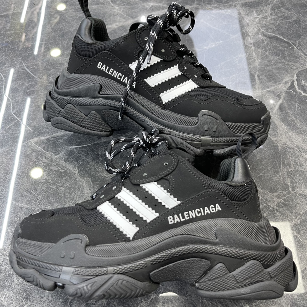 Couple Basic Shoes