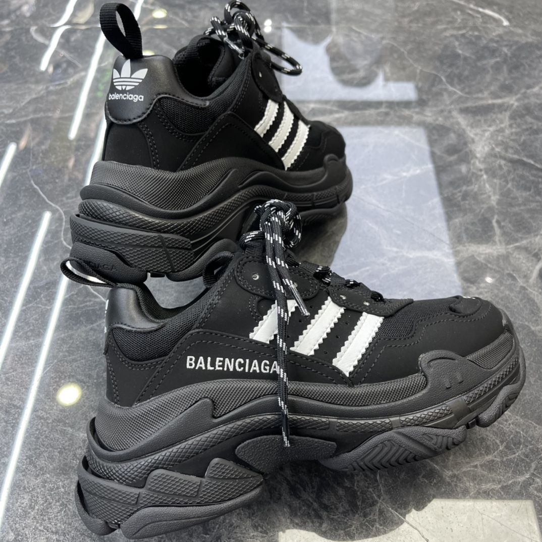 Couple Basic Shoes