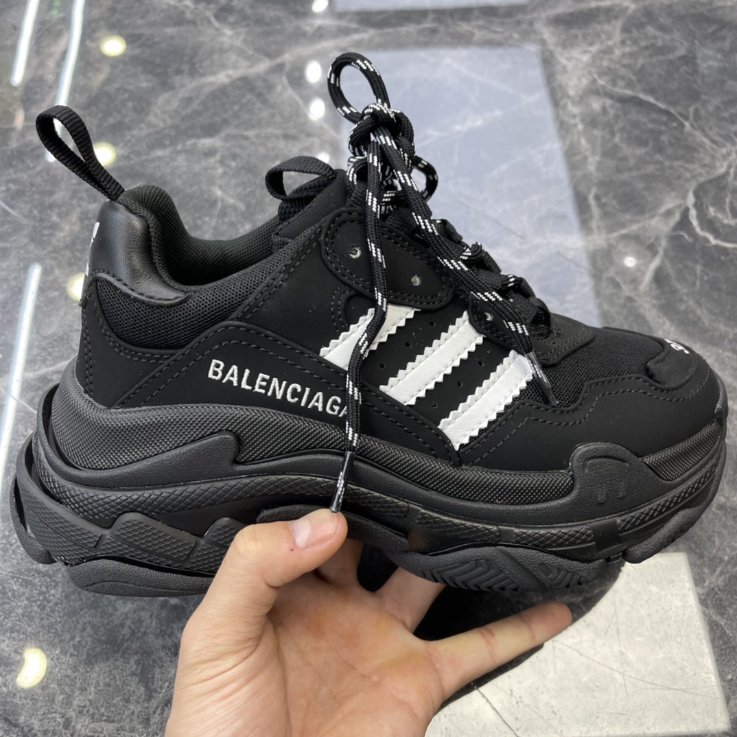 Couple Basic Shoes