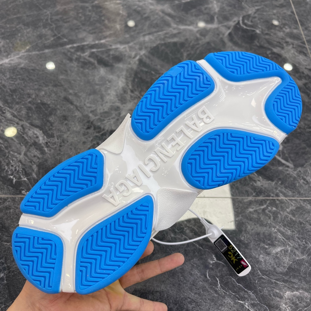 Couple Basic Shoes