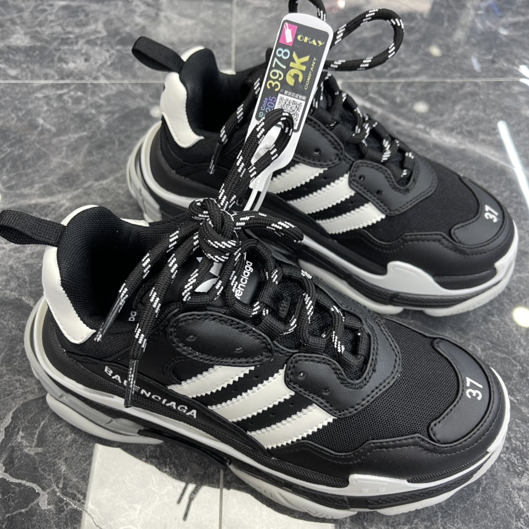 Couple Basic Shoes