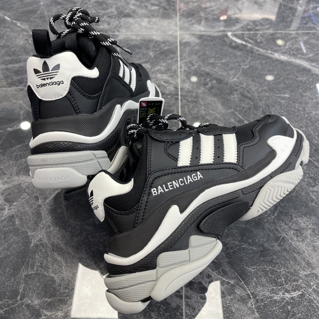 Couple Basic Shoes