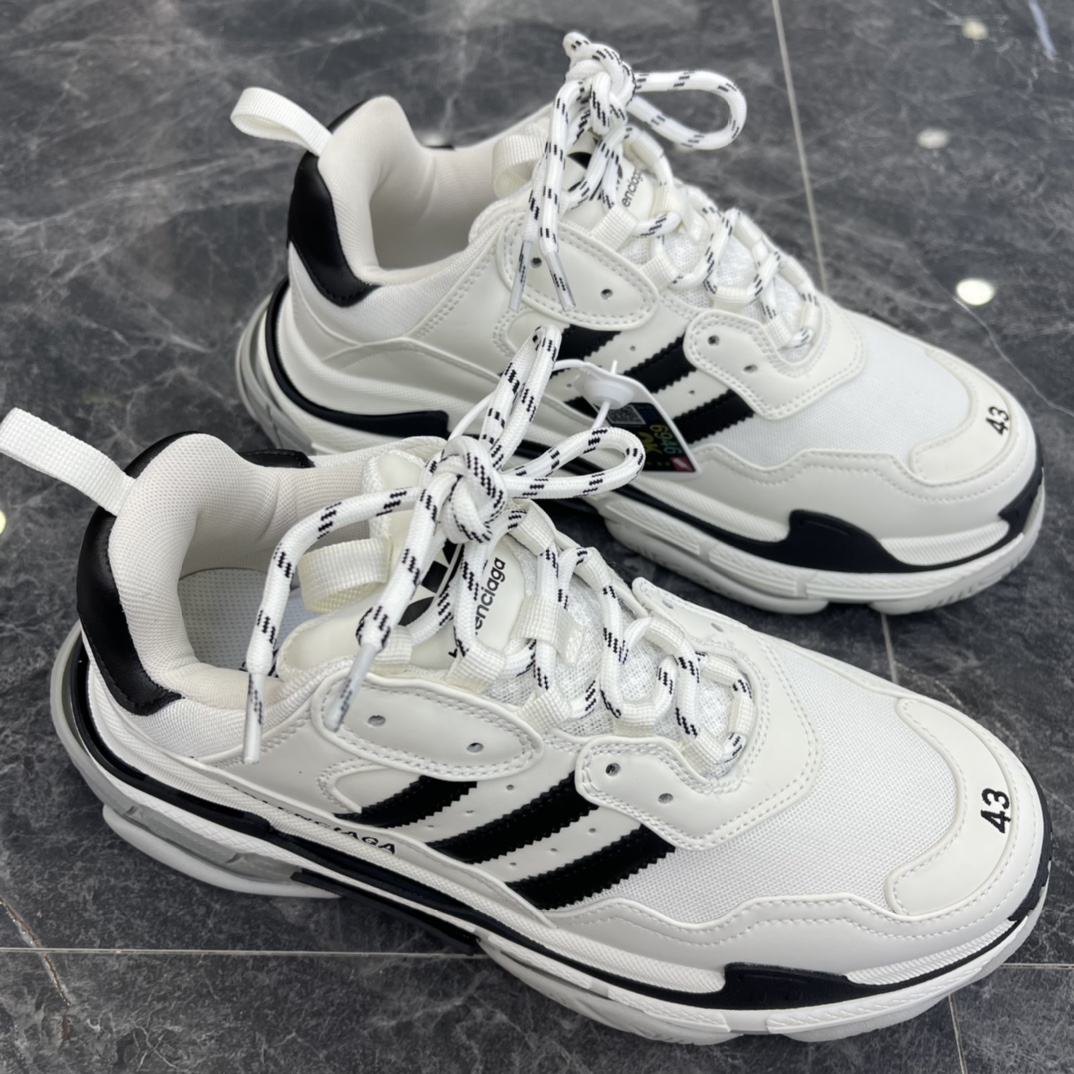Couple Basic Shoes