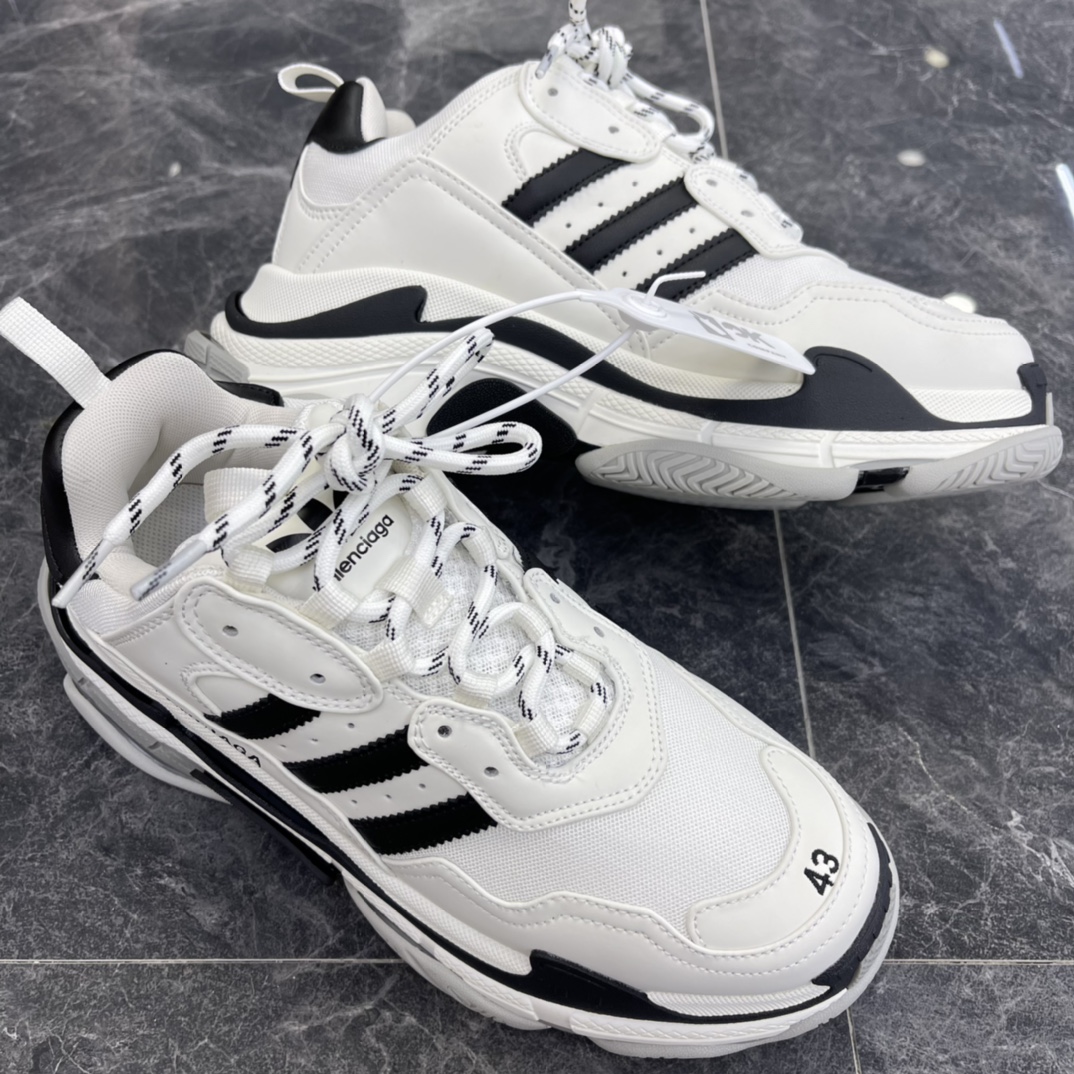 Couple Basic Shoes