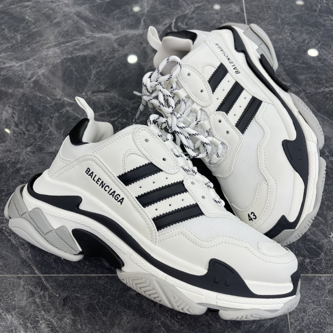 Couple Basic Shoes