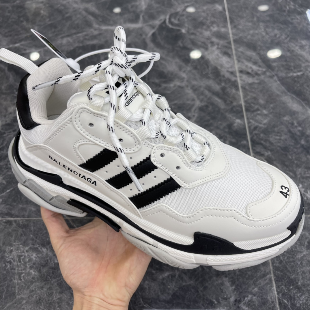 Couple Basic Shoes