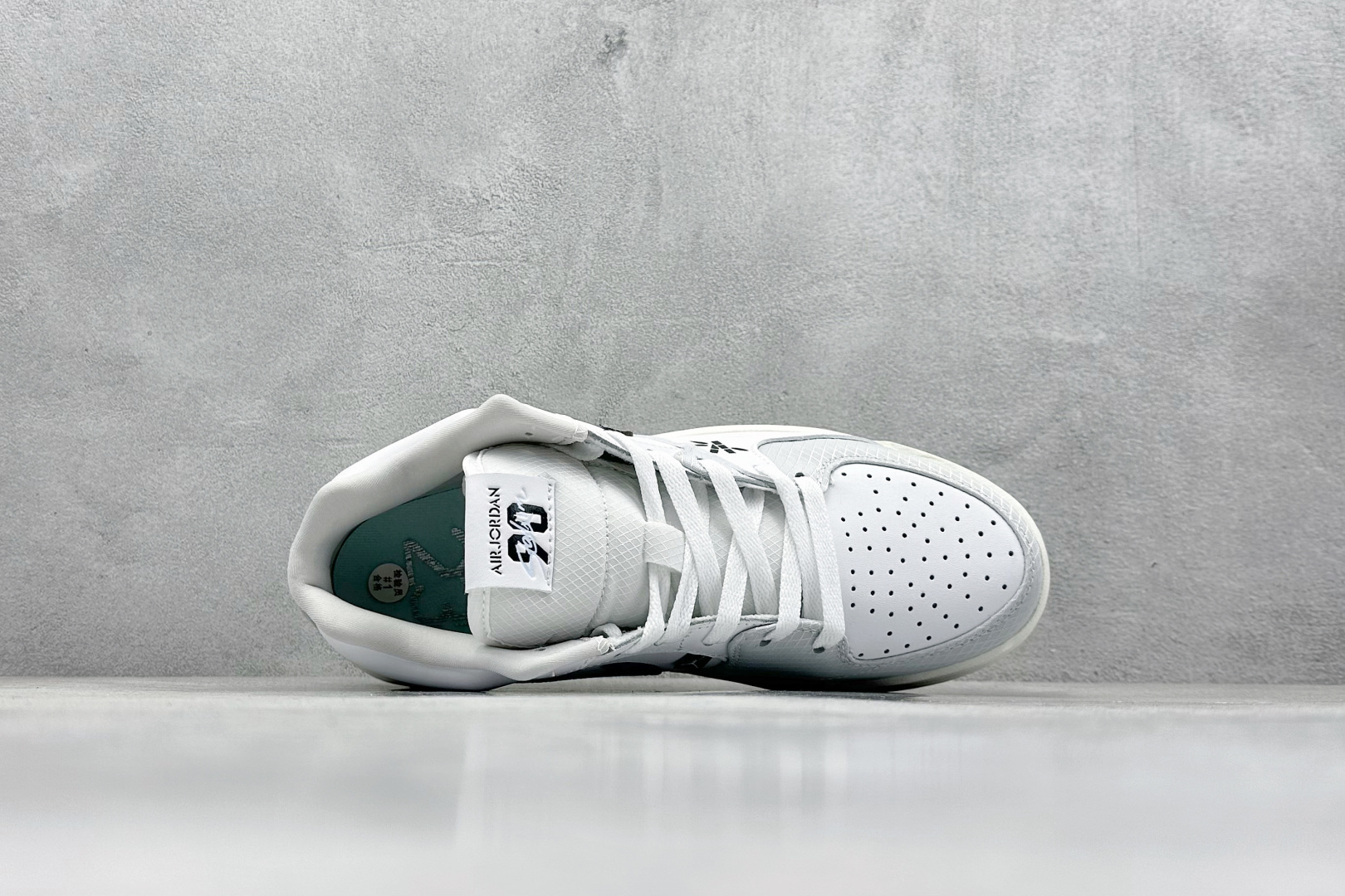 Adidas Jordan Nike Basic Shoes M-s