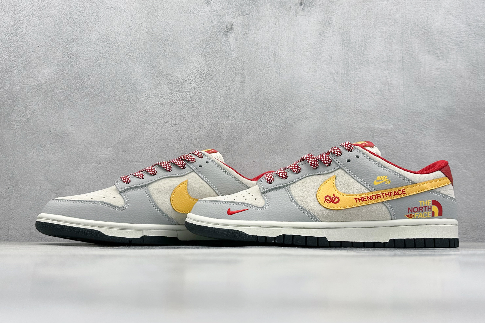 Nike The North Face Basic Shoes L-s