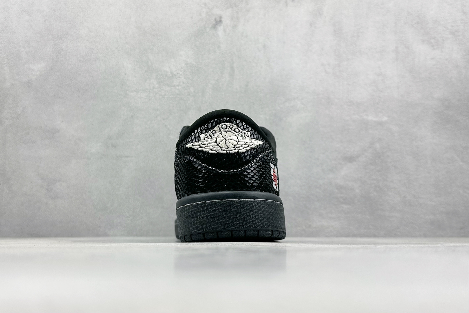 Jordan Nike Basic Shoes L-s