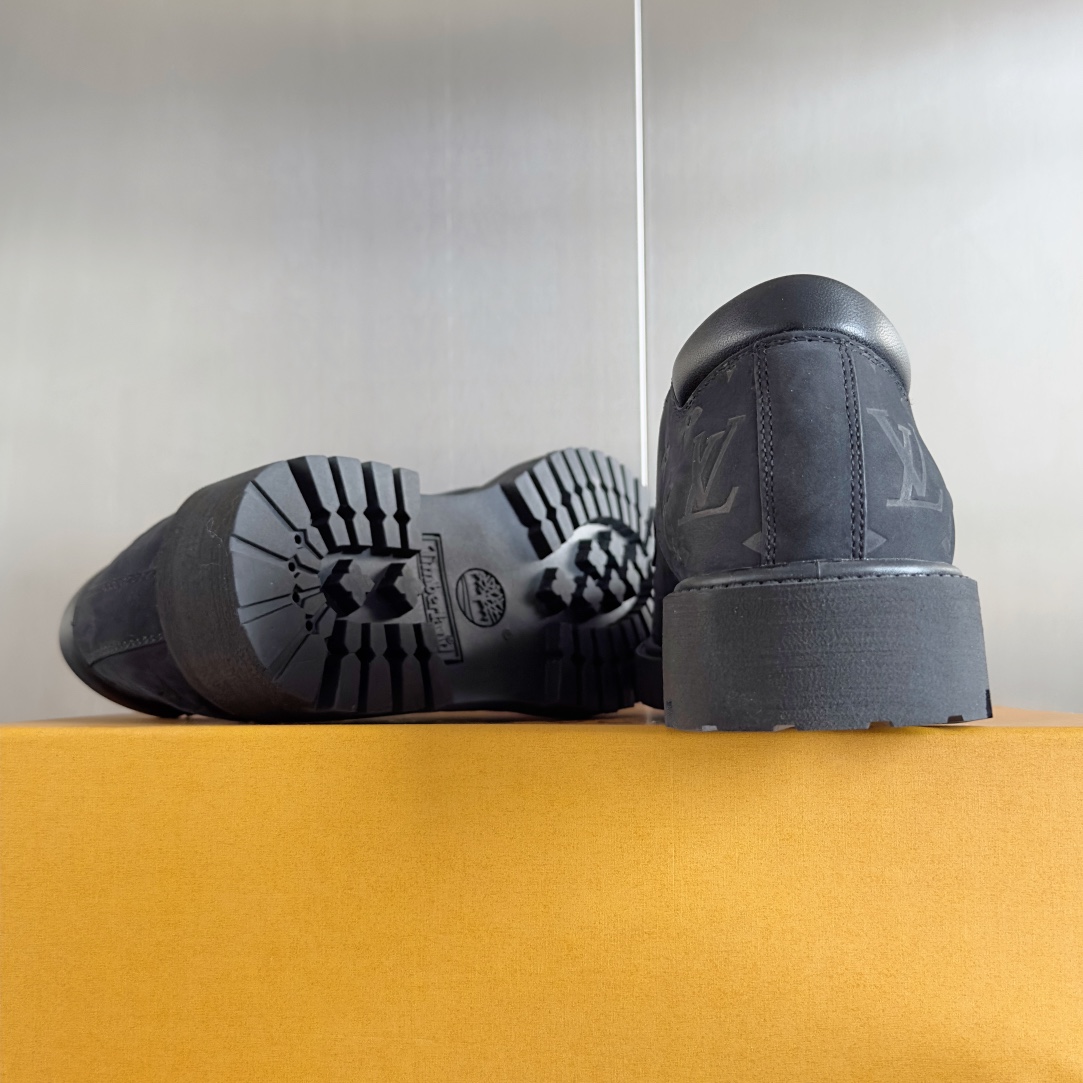 Louis Vuitton Timberland Male Boots Cow Leather Waterproof M-l-s