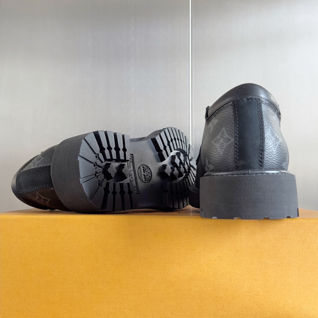 Louis Vuitton Timberland Male Boots Cow Leather Waterproof M-l-s