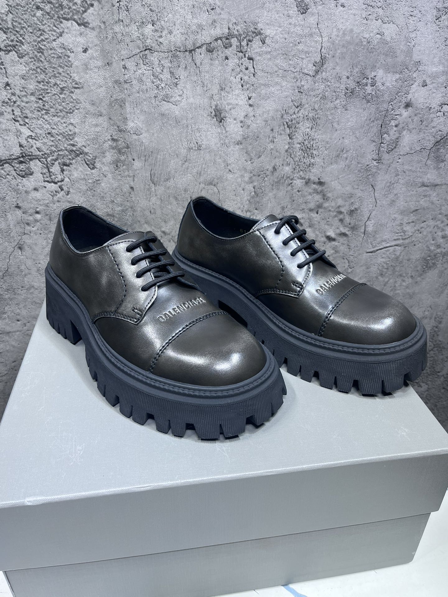 Balenciaga Leather Shoes Cow Leather M-l