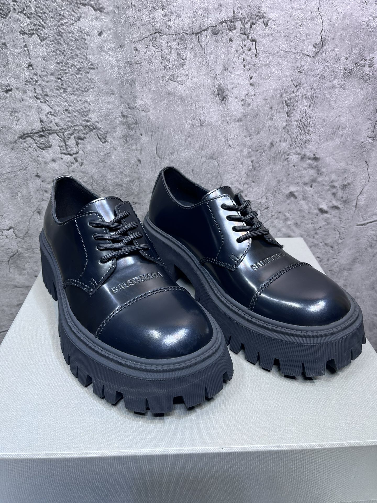 Balenciaga Leather Shoes Cow Leather M-l