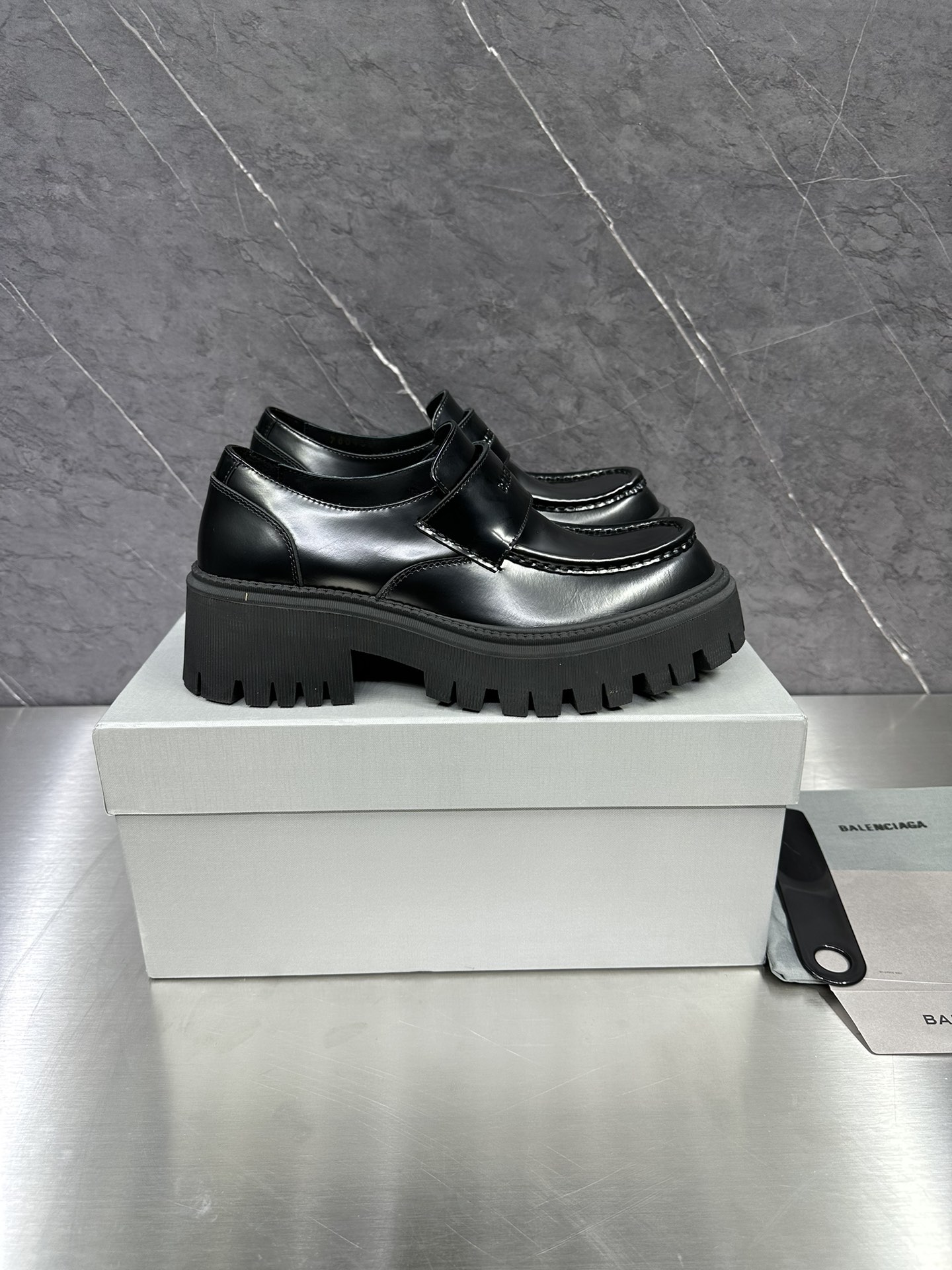 Balenciaga Loafers Cow Leather M-l