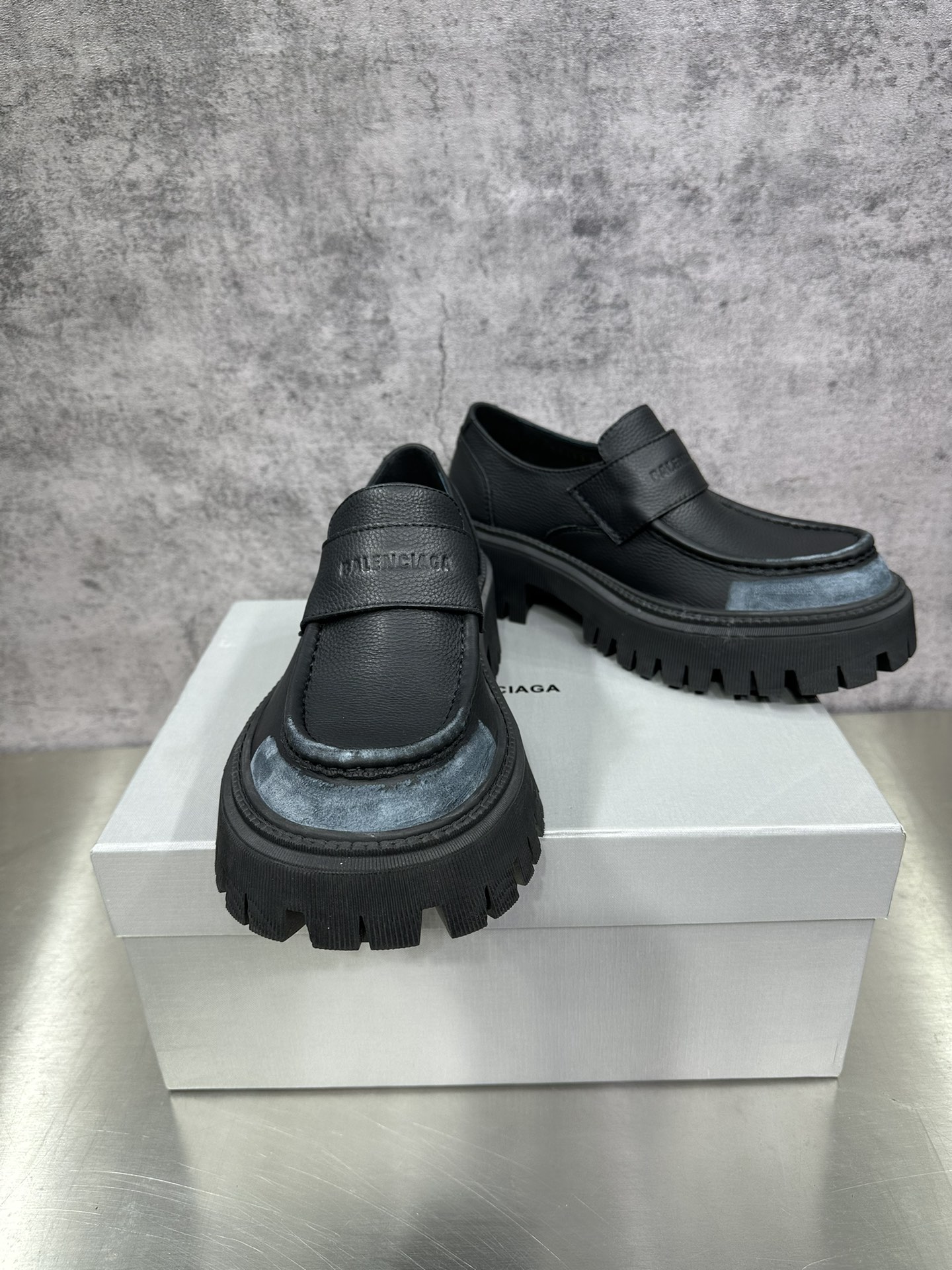 Balenciaga Loafers Cow Leather M-l