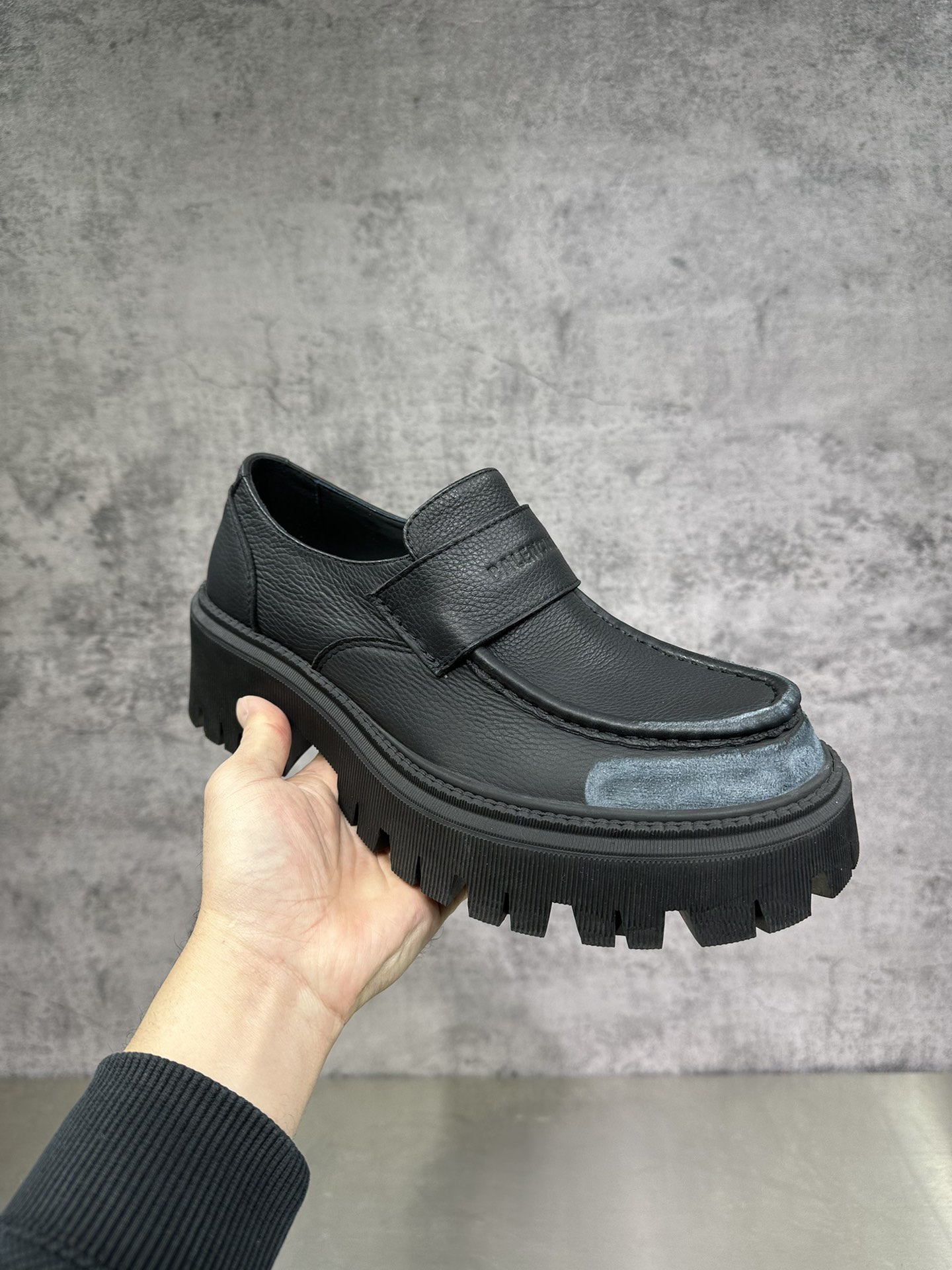 Balenciaga Loafers Cow Leather M-l