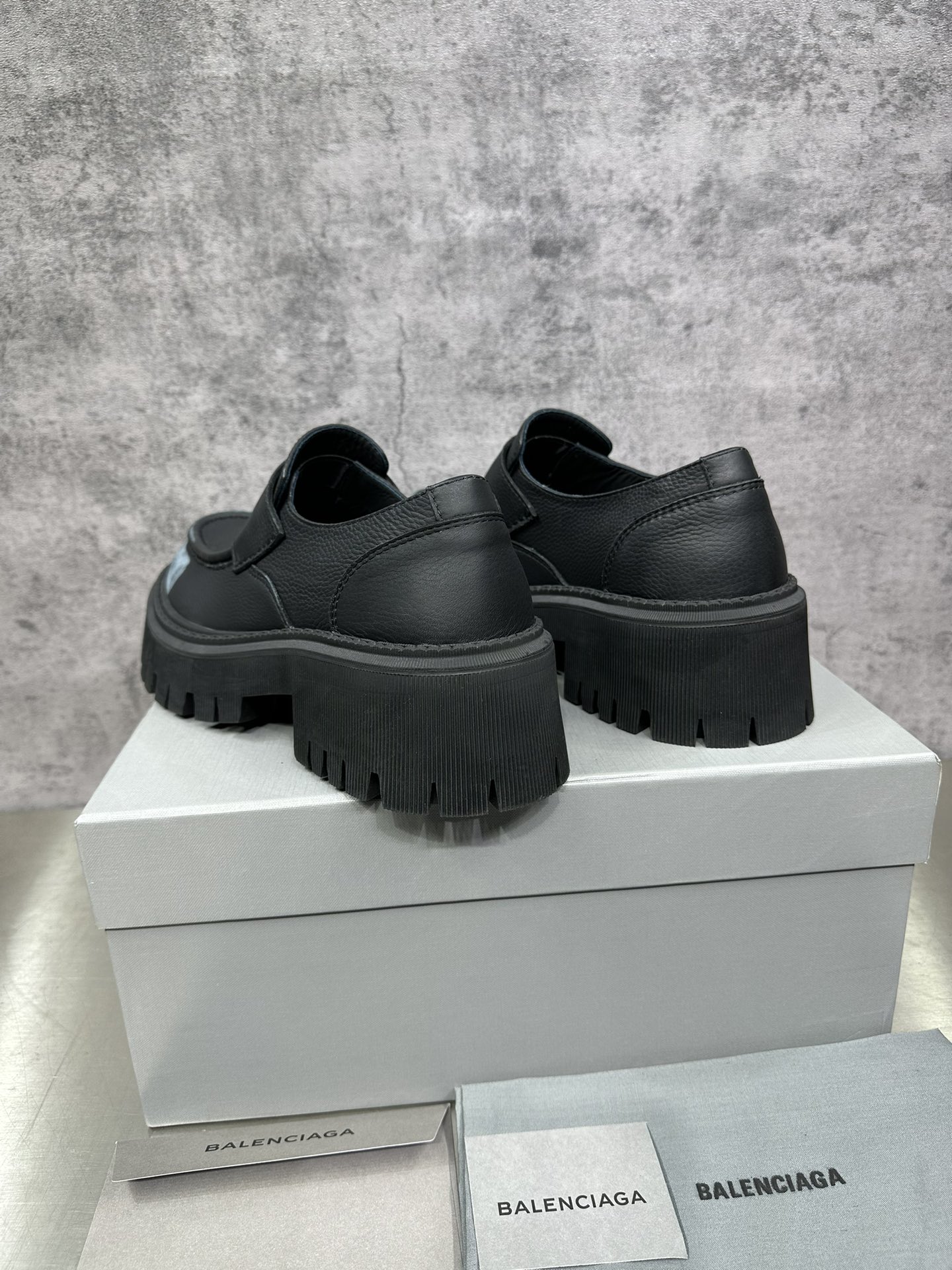 Balenciaga Loafers Cow Leather M-l