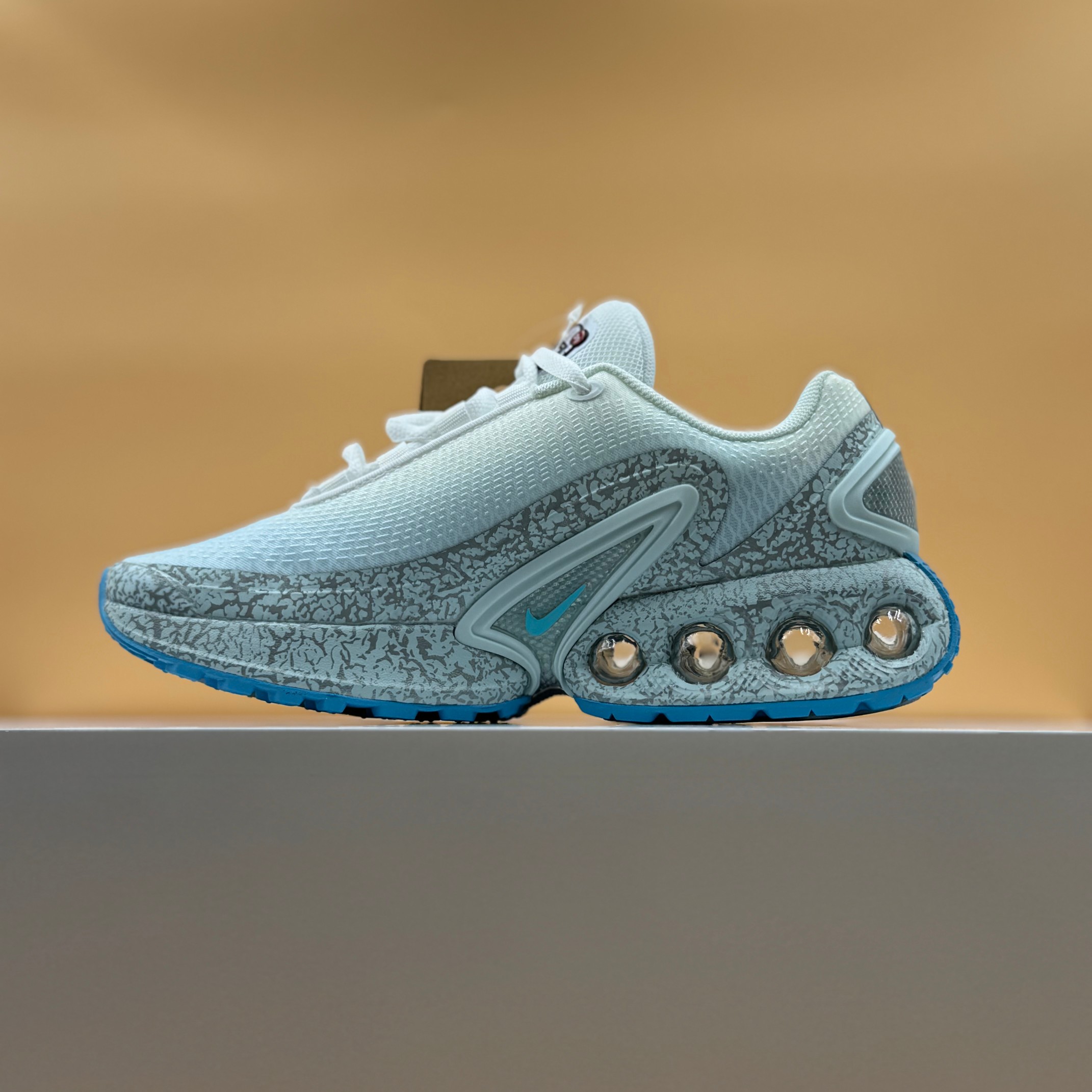 Nike Sneakers Mesh Shock Absorbing M-l