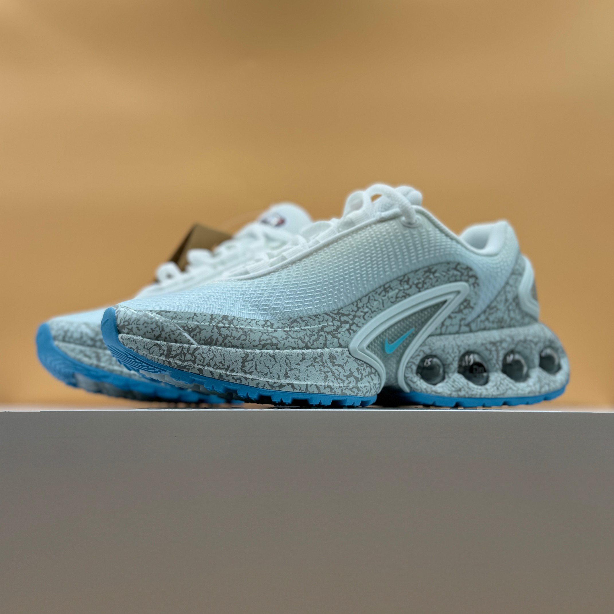 Nike Sneakers Mesh Shock Absorbing M-l