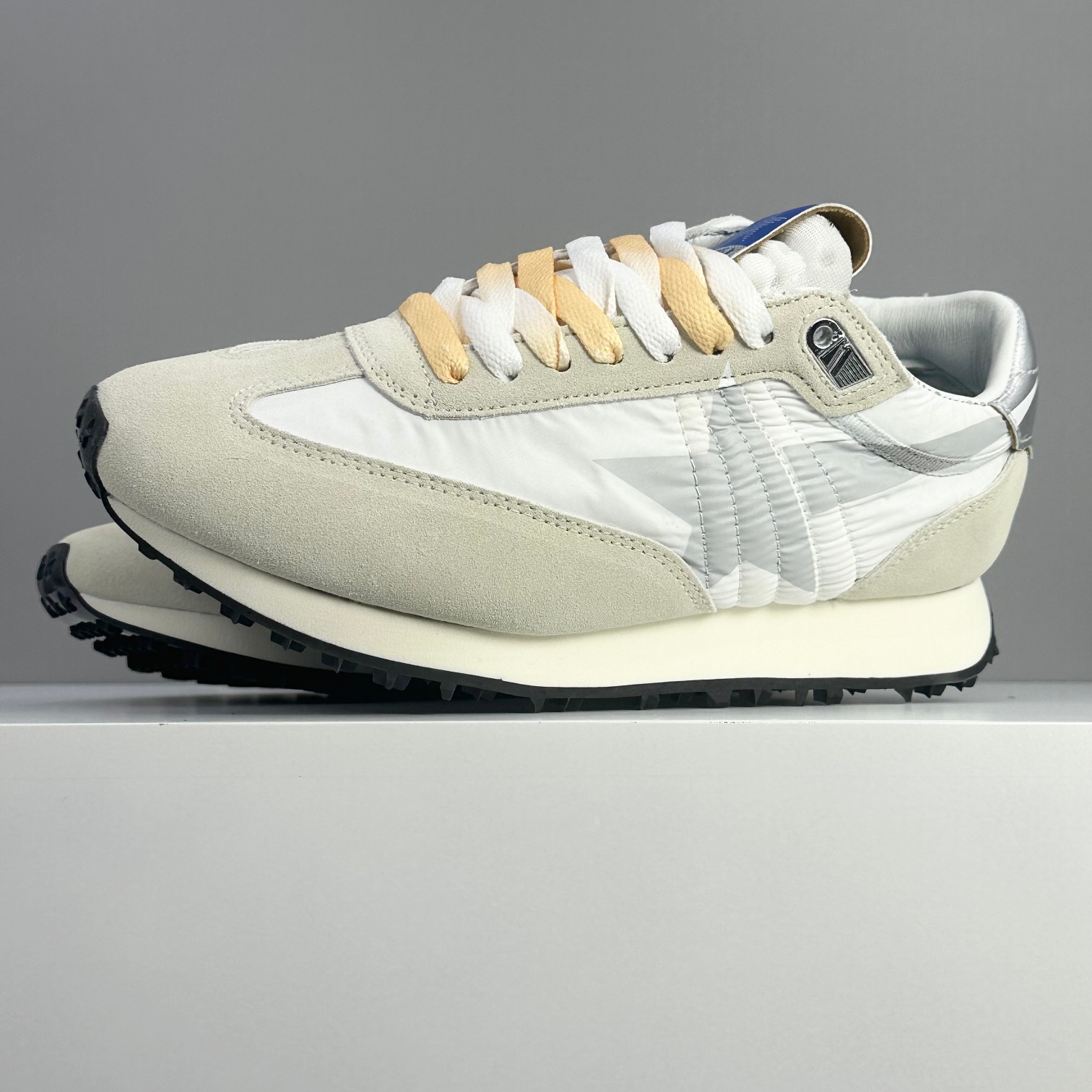 Golden Goose Female Sneakers M-l-s