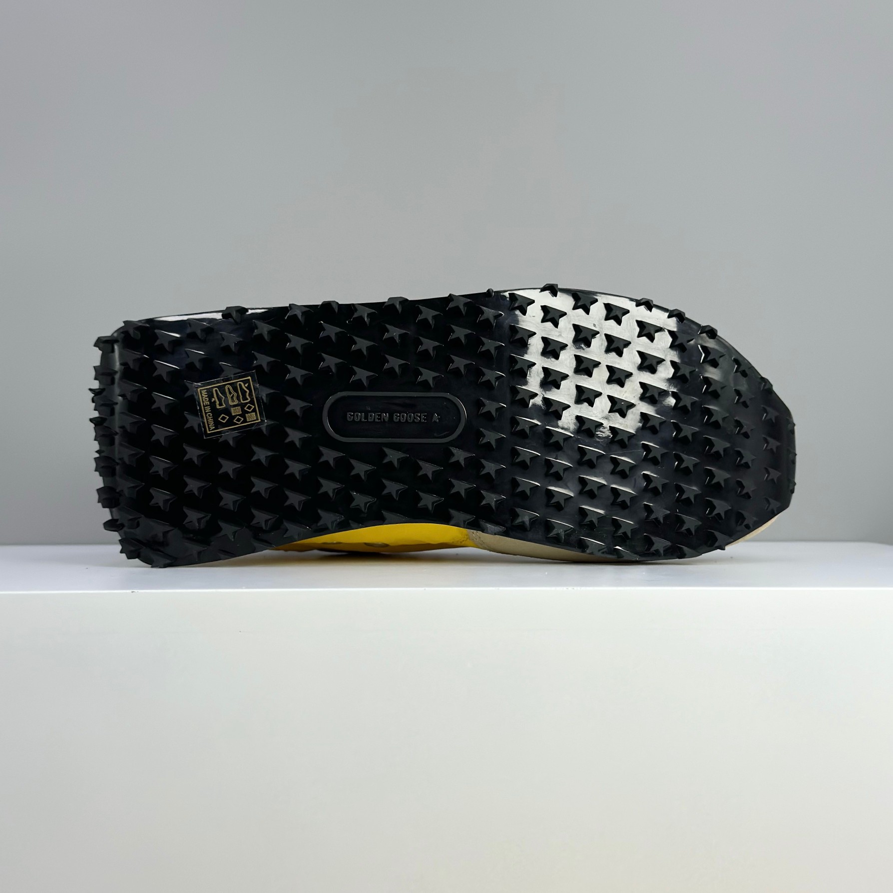 Golden Goose Female Sneakers M-l-s