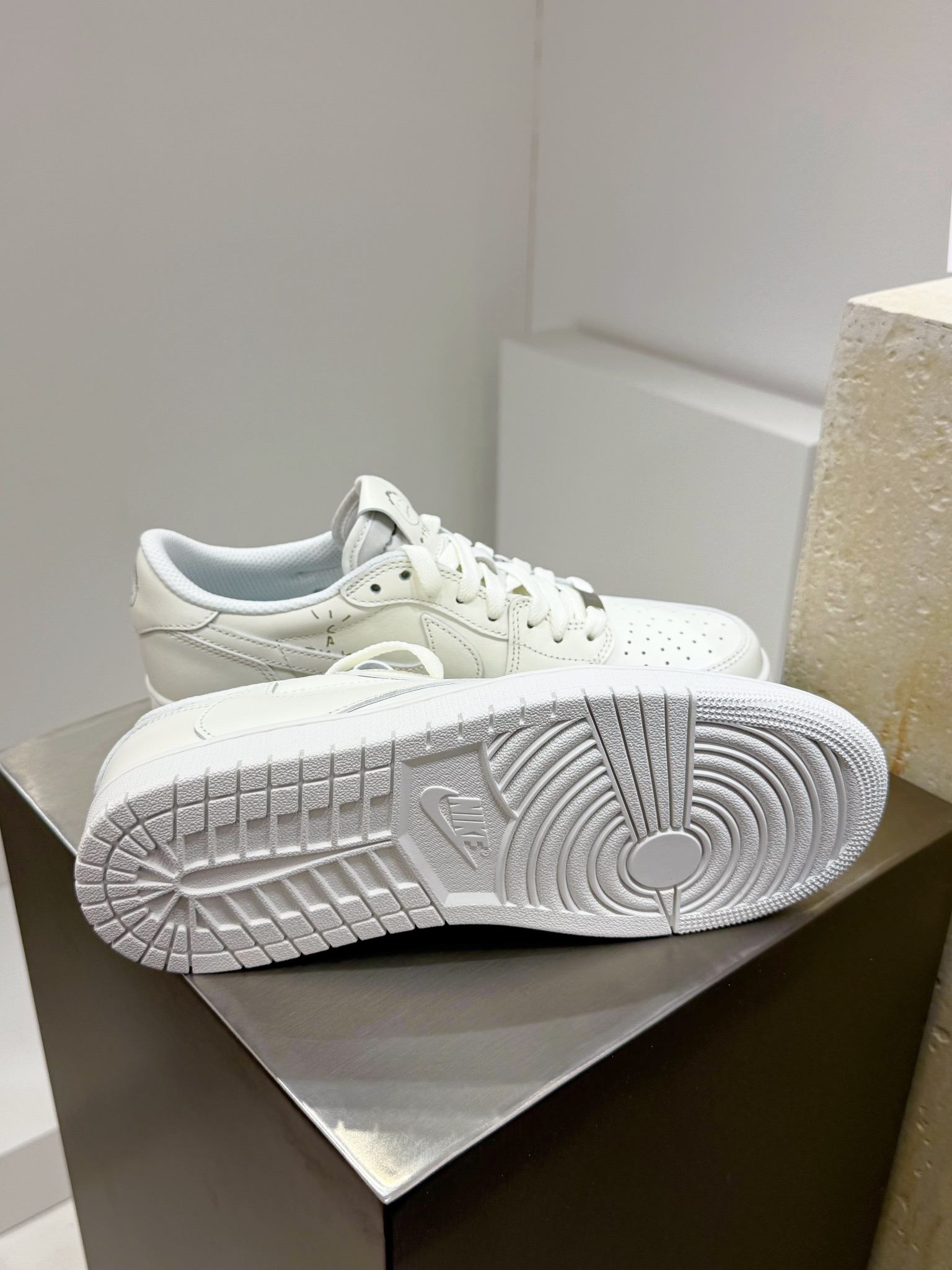 Jordan Nike Male Leather Shoes Cow Leather White M-l-s