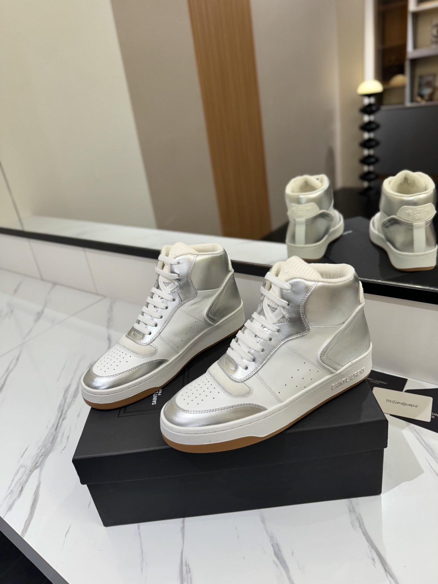 Saint Laurent Male Basic Shoes Lightweight L-s