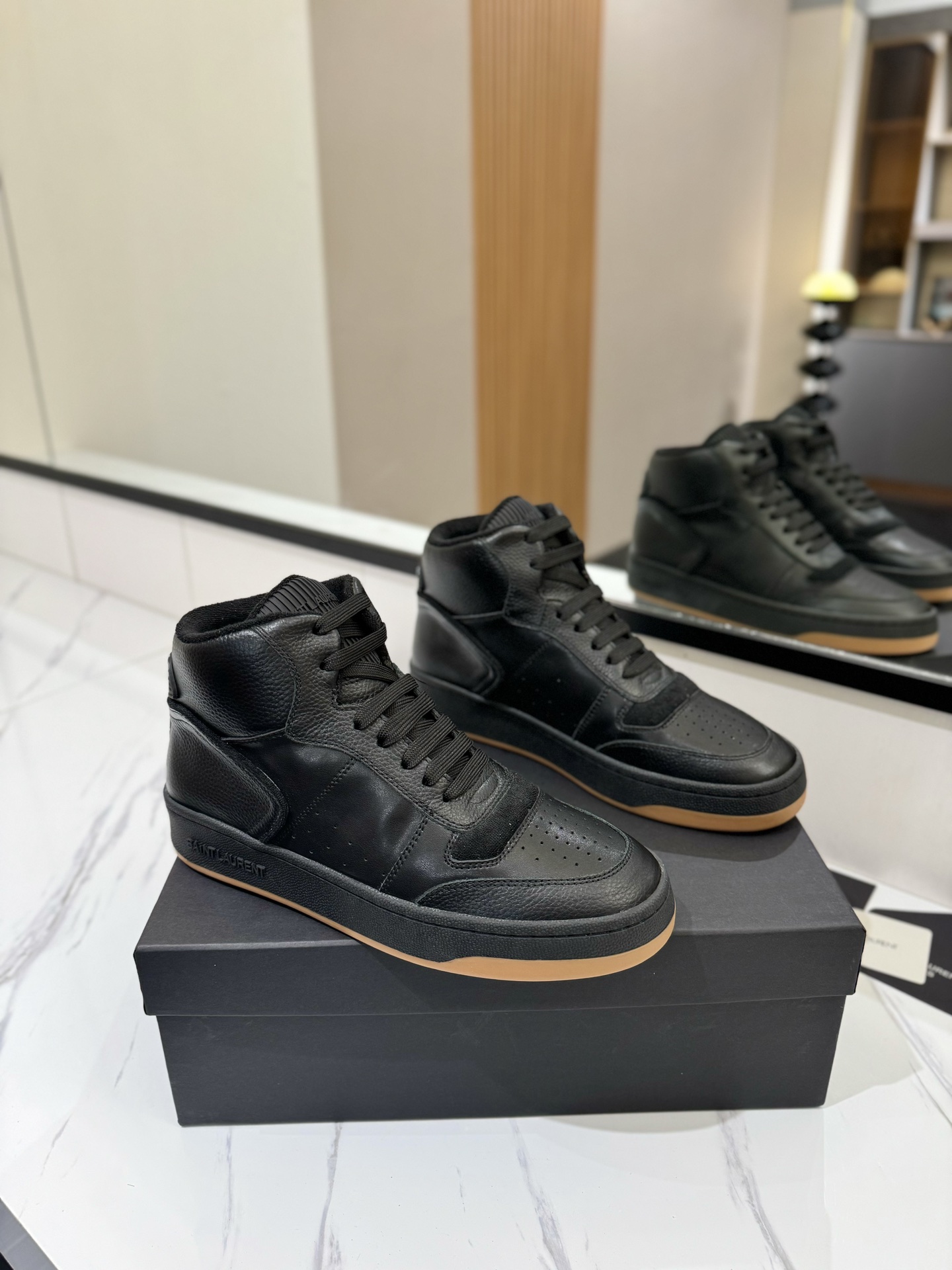 Saint Laurent Male Basic Shoes Lightweight L-s