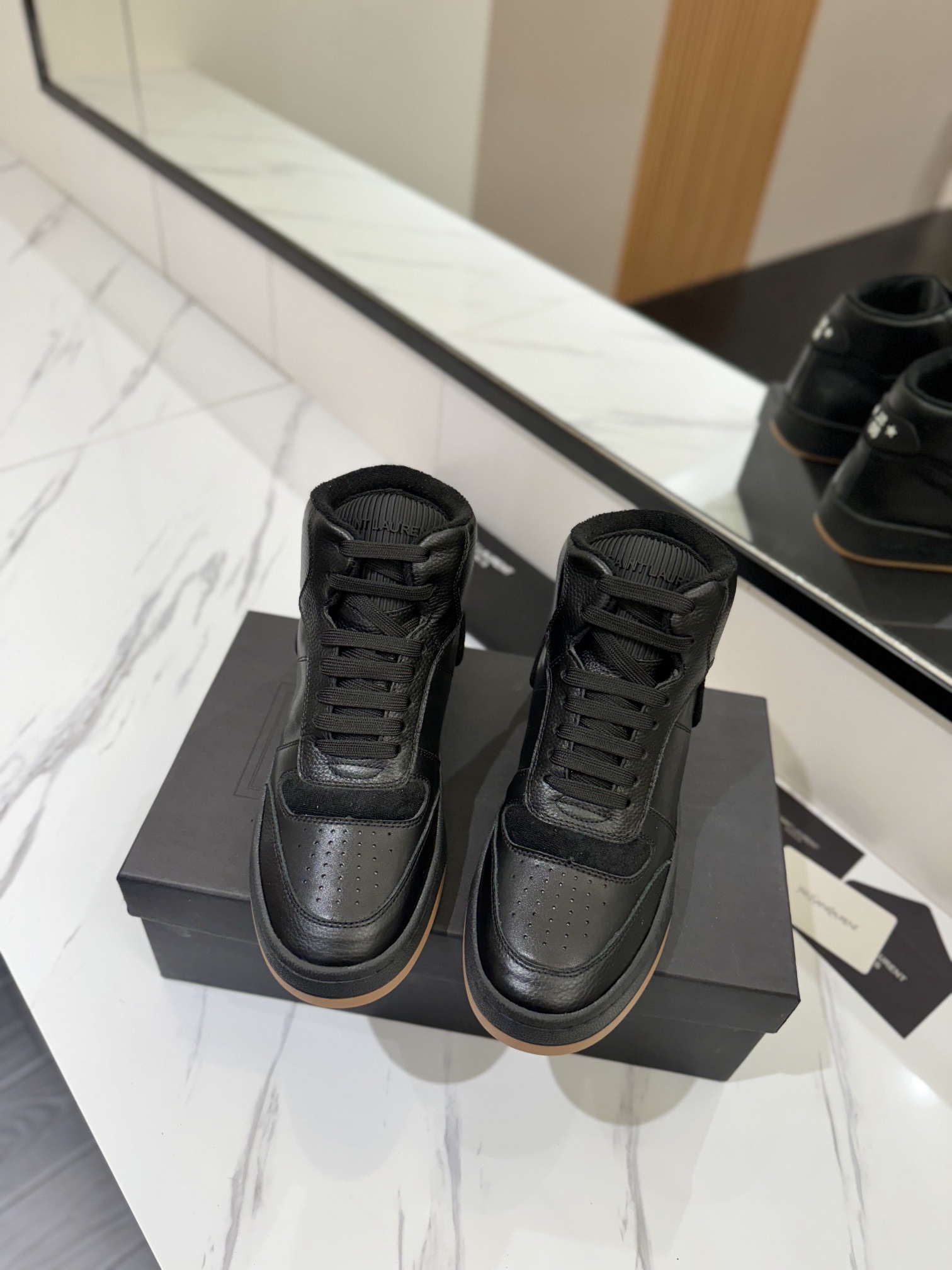 Saint Laurent Male Basic Shoes Lightweight L-s