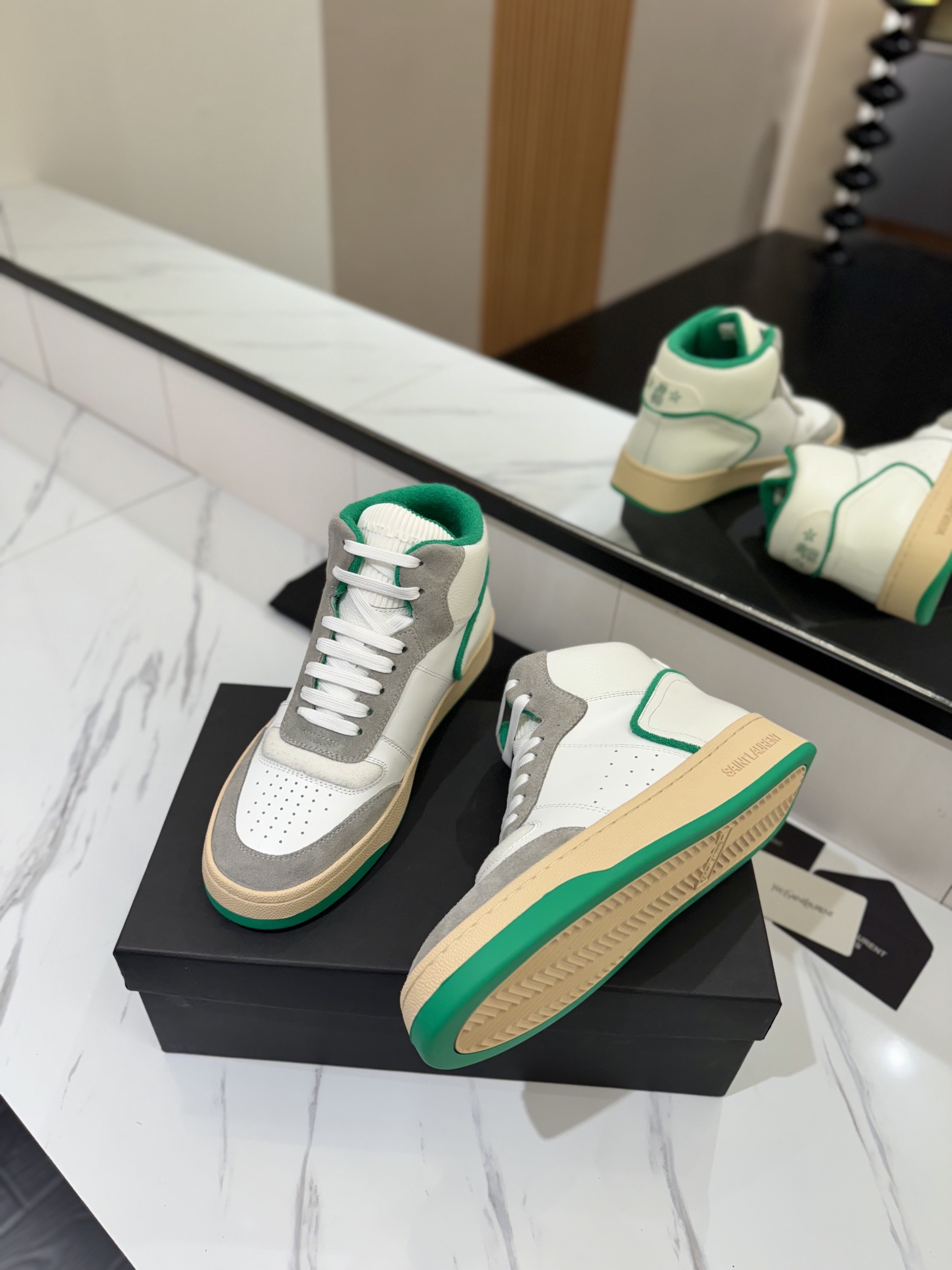 Saint Laurent Male Basic Shoes Lightweight L-s