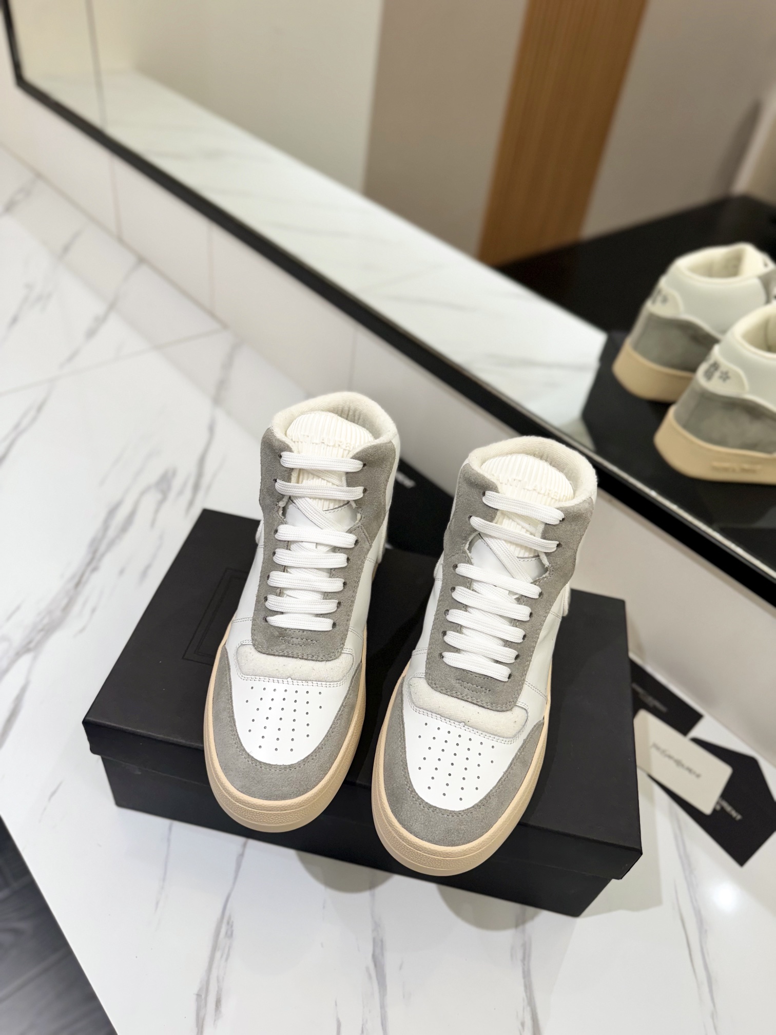 Saint Laurent Male Basic Shoes Lightweight L-s