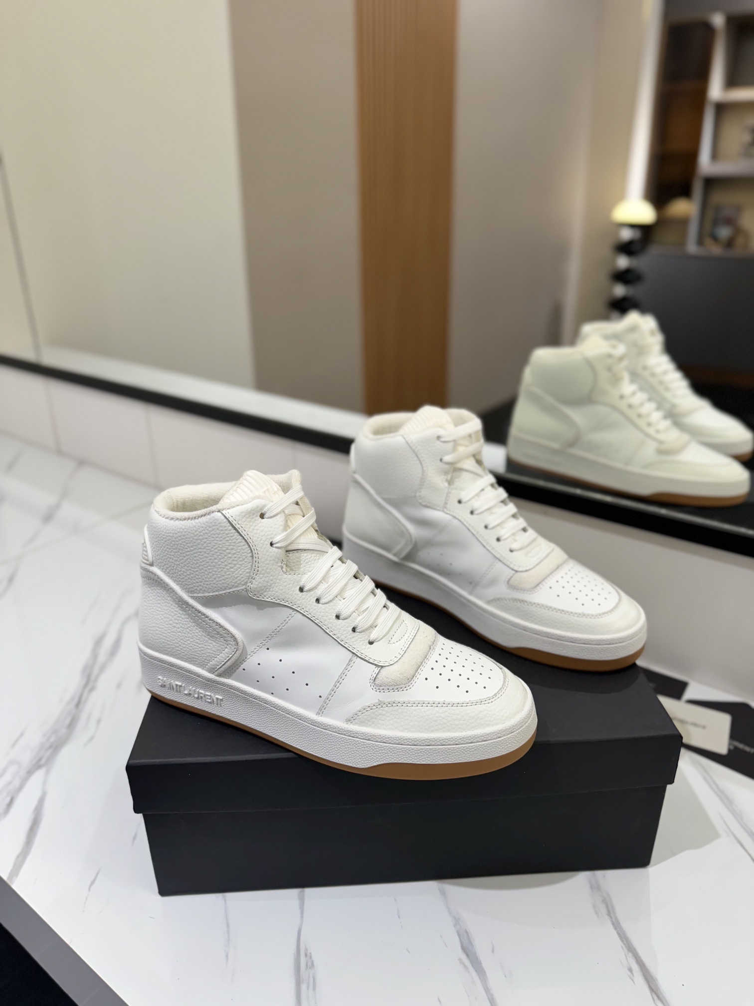Saint Laurent Male Basic Shoes Lightweight L-s