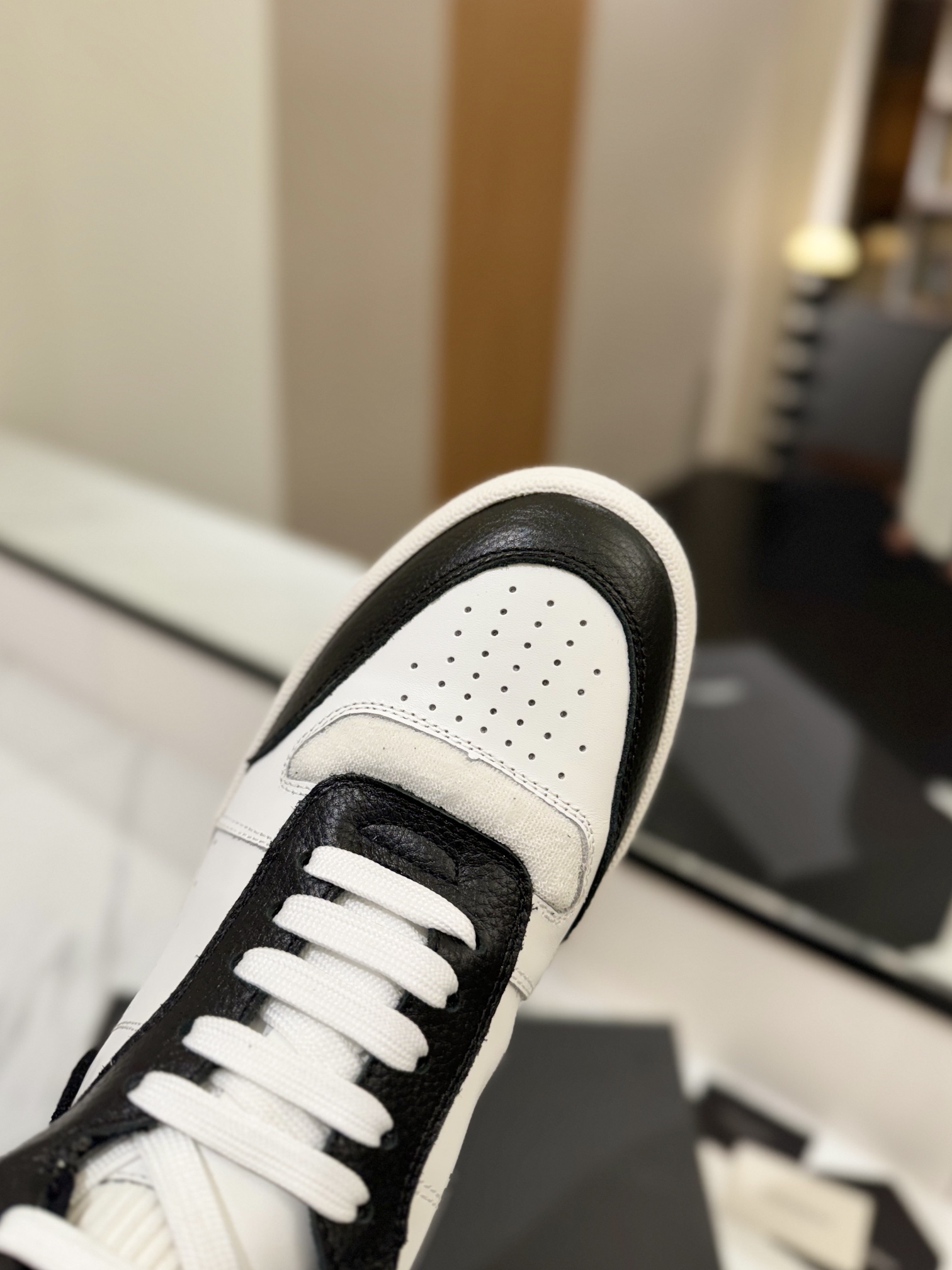 Saint Laurent Male Basic Shoes Lightweight L-s