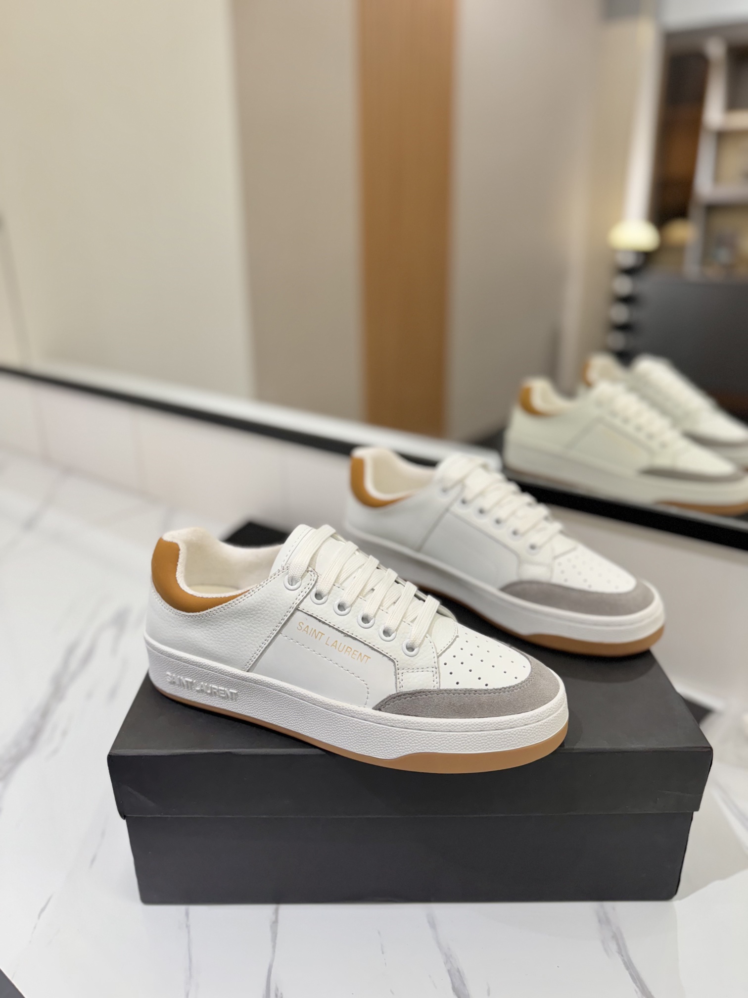 Saint Laurent Male Basic Shoes Lightweight L-s