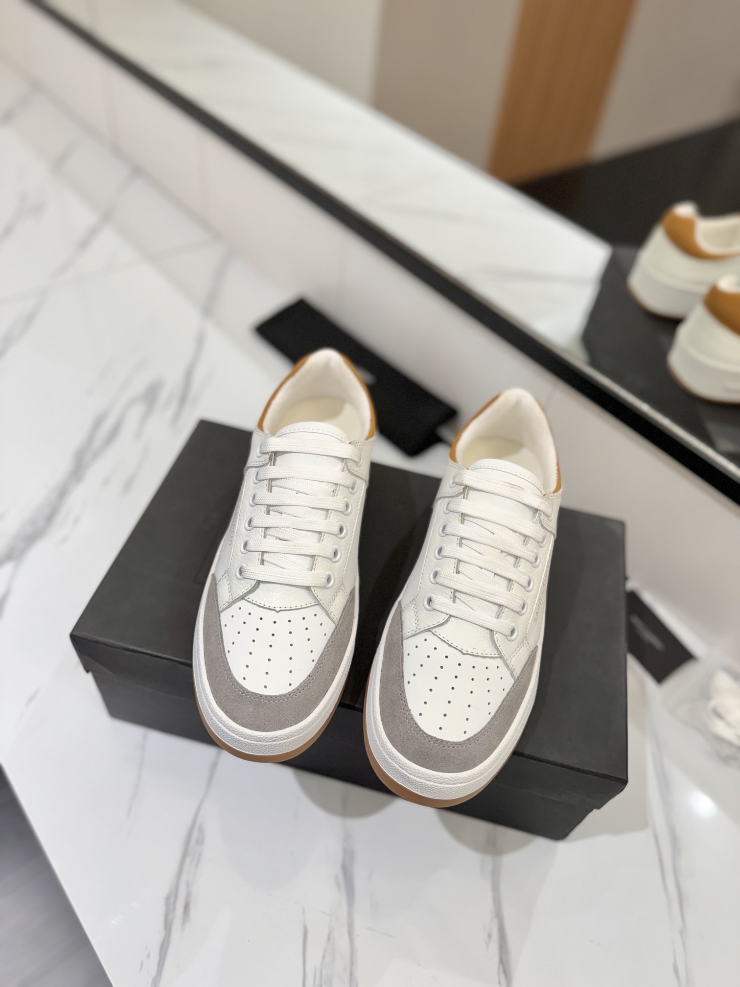 Saint Laurent Male Basic Shoes Lightweight L-s