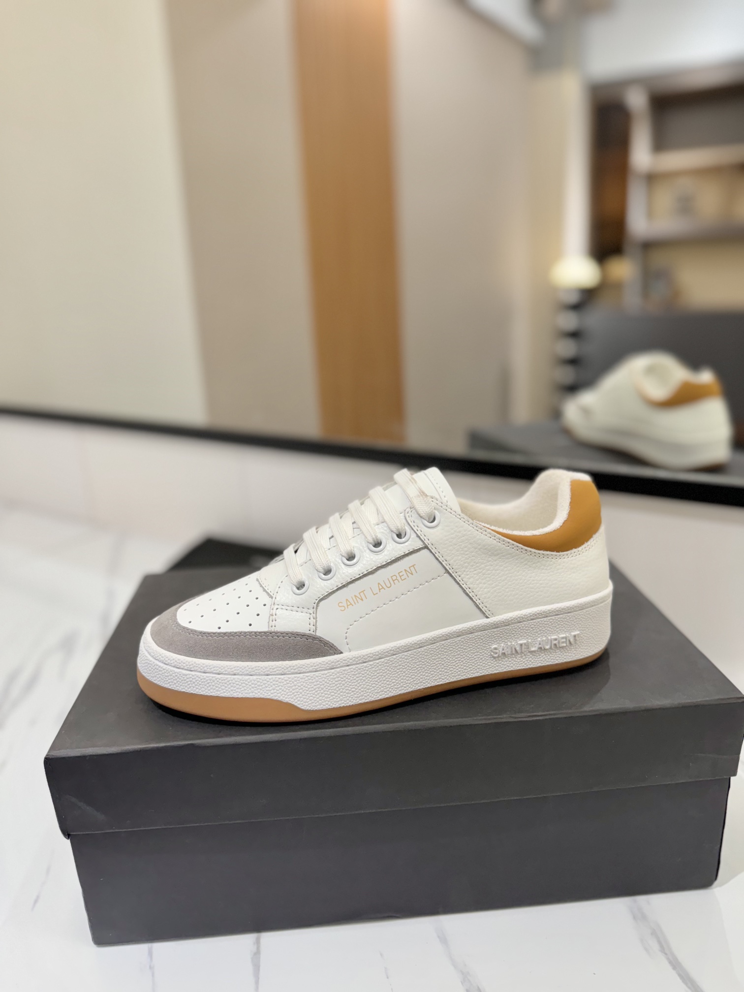 Saint Laurent Male Basic Shoes Lightweight L-s