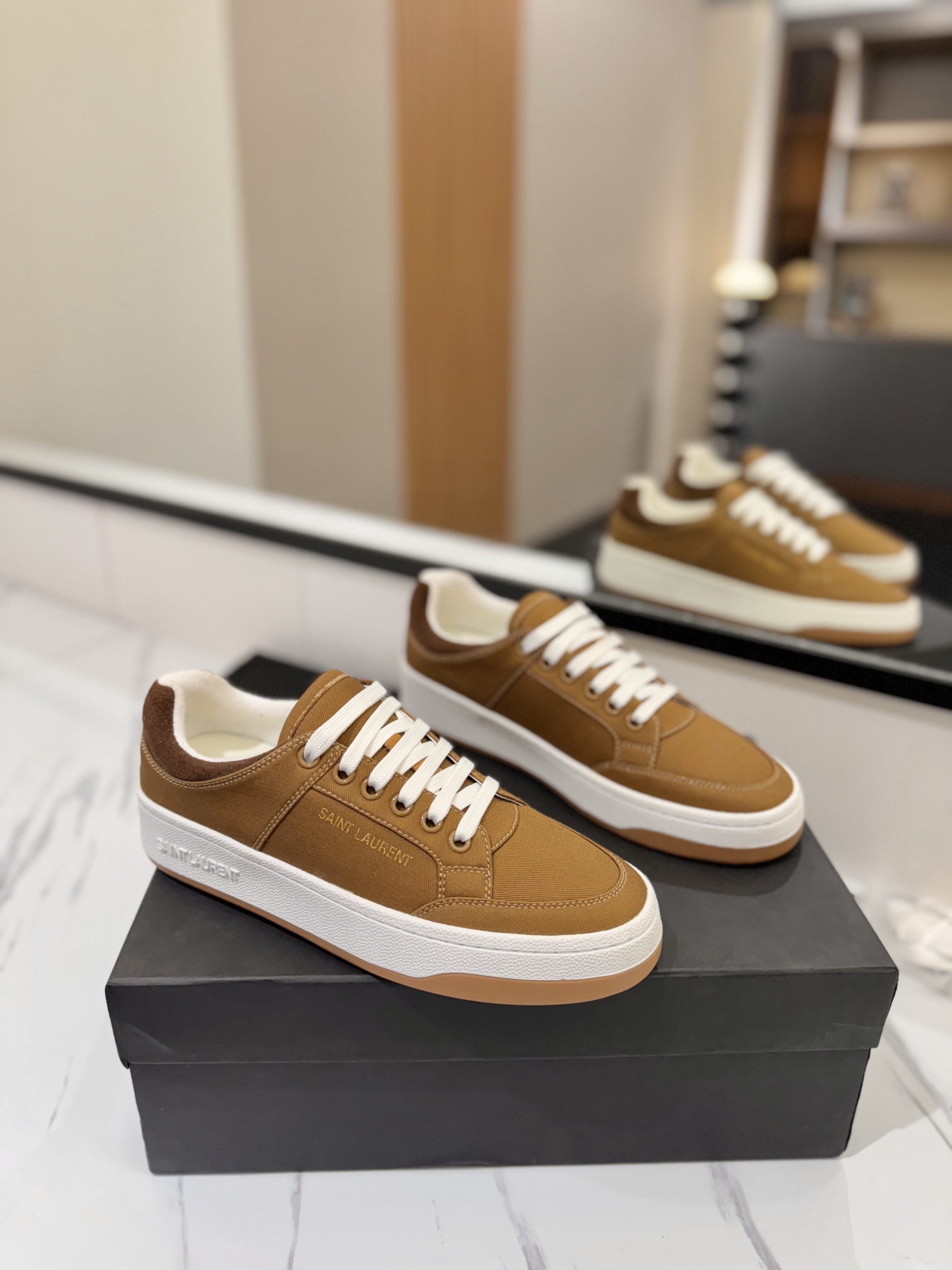 Saint Laurent Male Basic Shoes Lightweight L-s