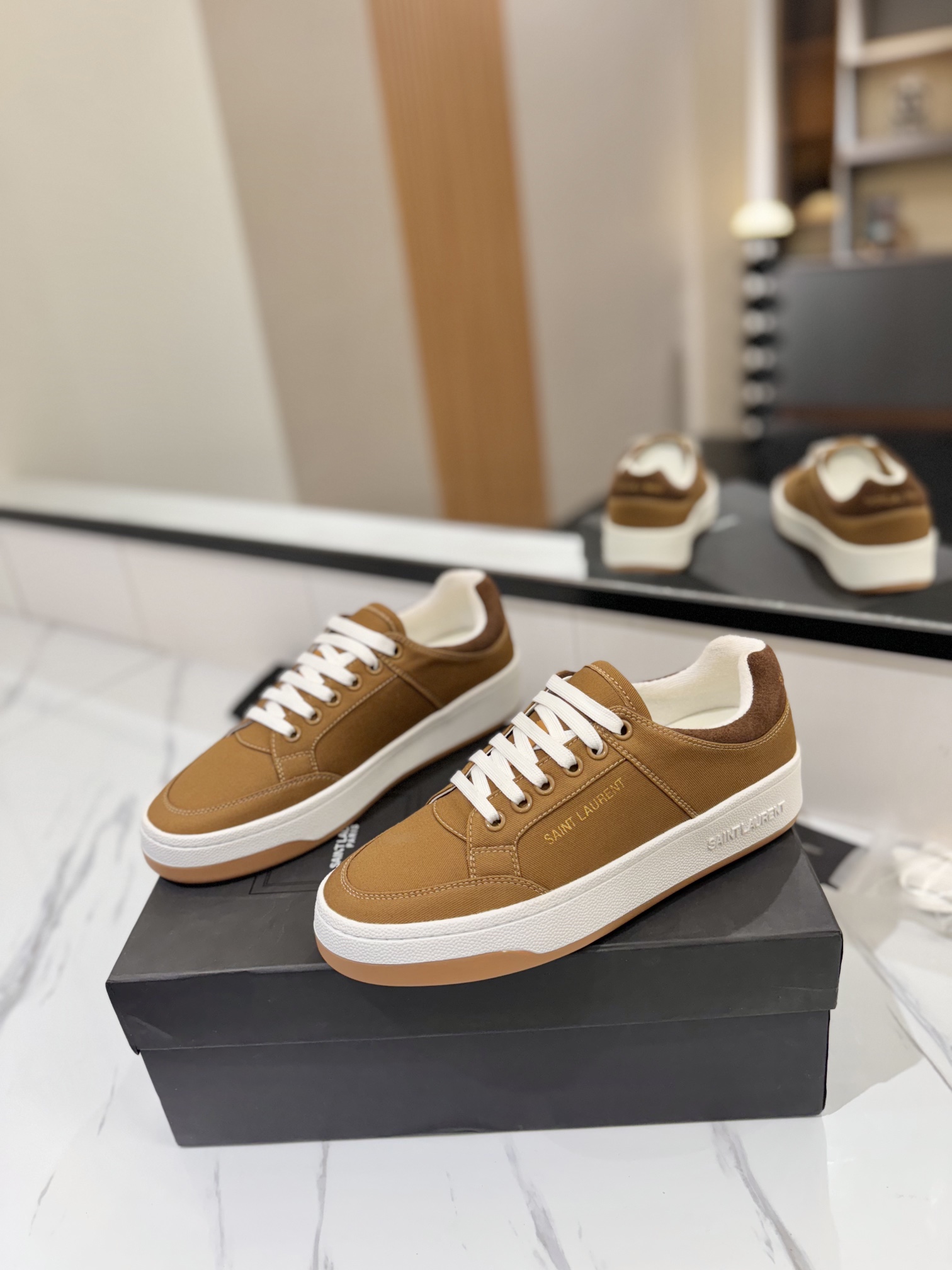 Saint Laurent Male Basic Shoes Lightweight L-s