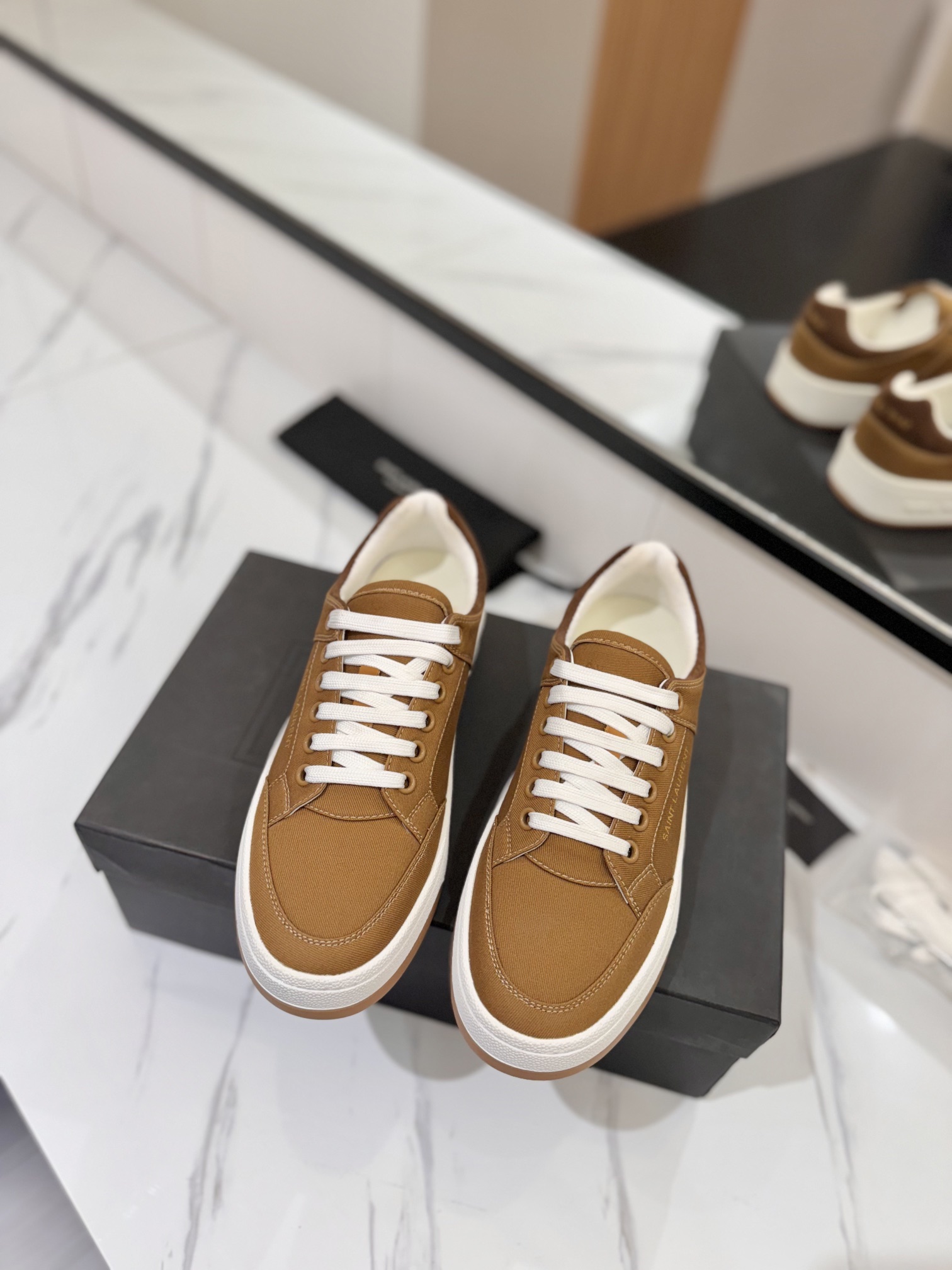 Saint Laurent Male Basic Shoes Lightweight L-s