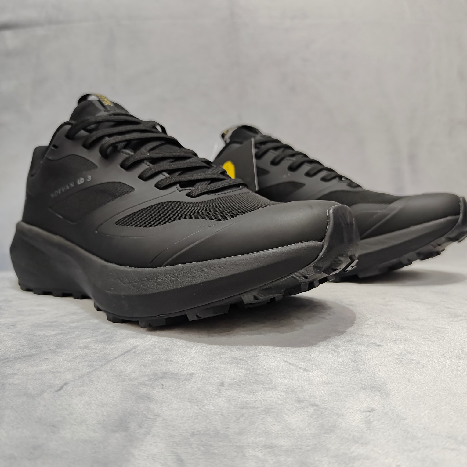 Arcteryx Running Shoes M-l