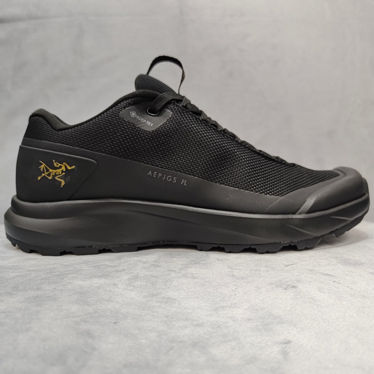 Arcteryx Sneakers Black Breathable M-l-s