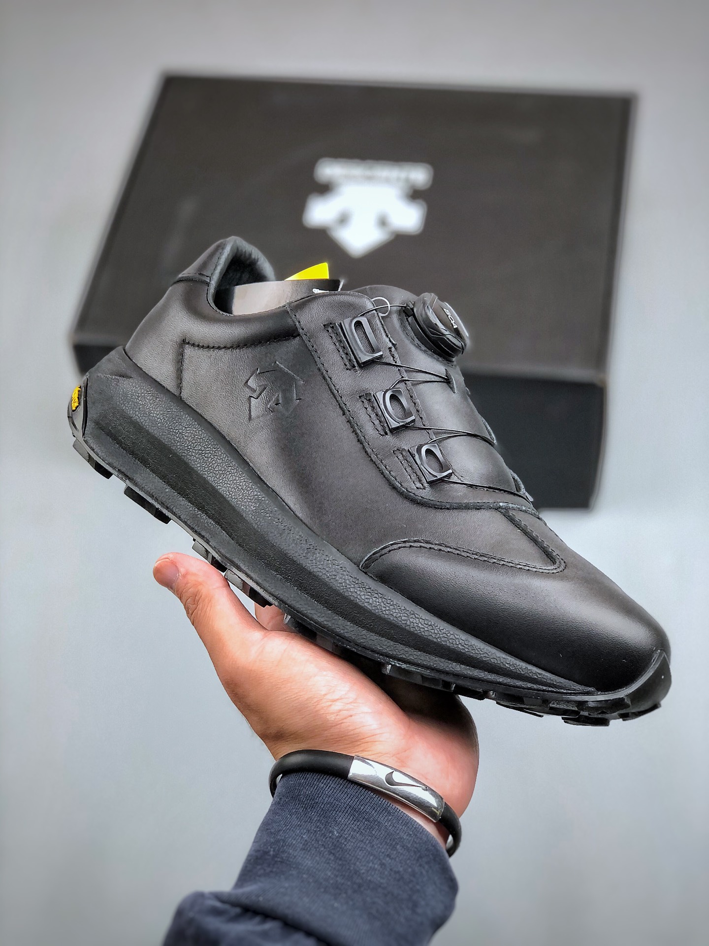 Descente Running Shoes M-l-s