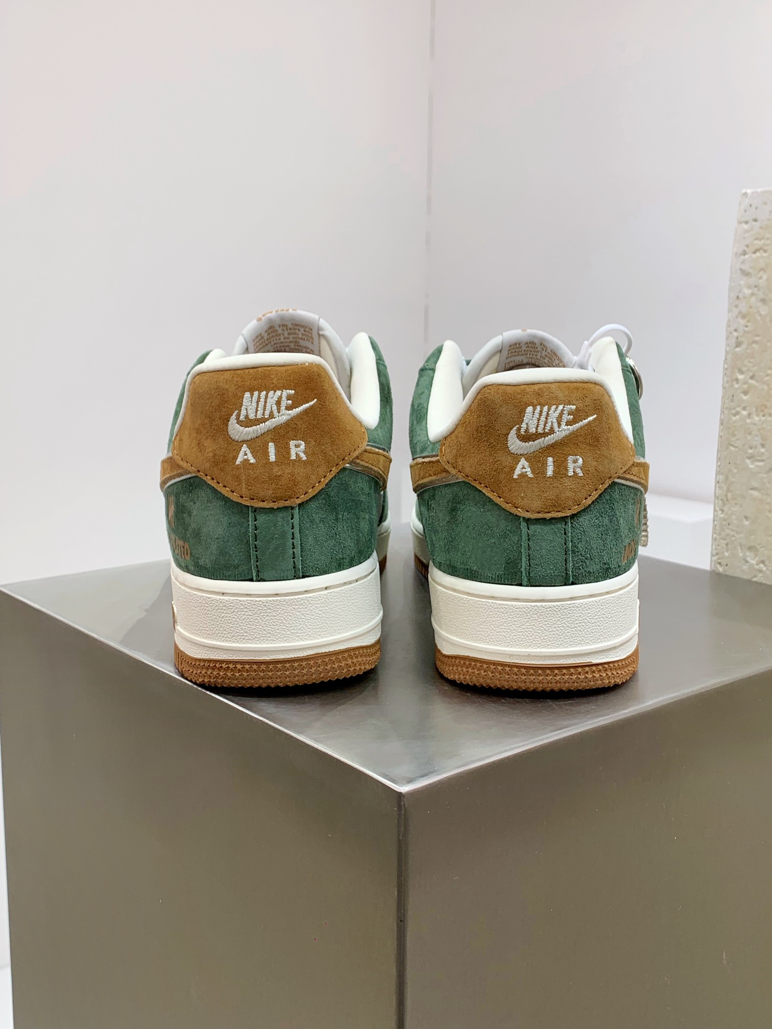 Supreme Male Board Shoes M-l-s