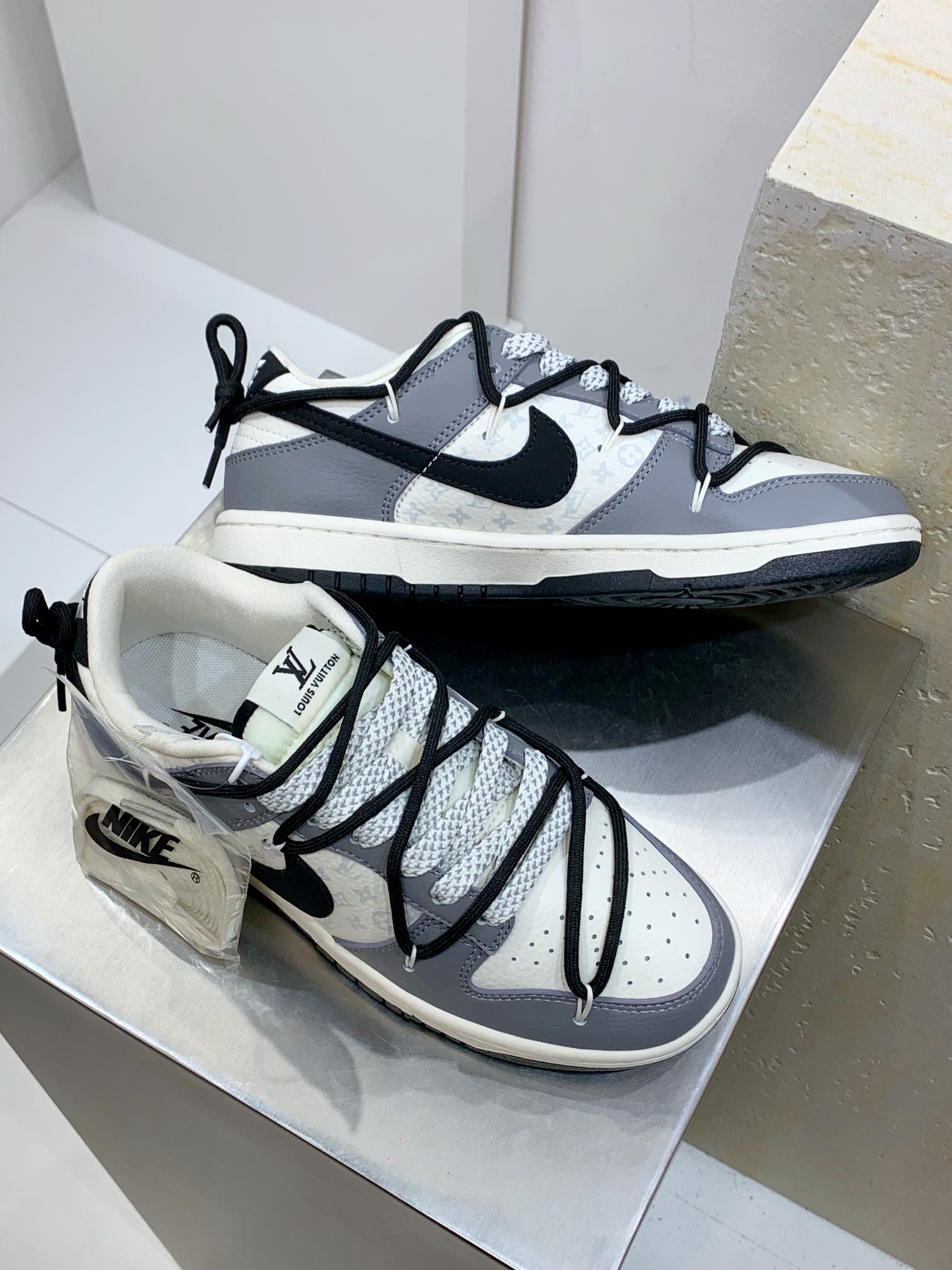 Louis Vuitton Nike Male Board Shoes M-l-s