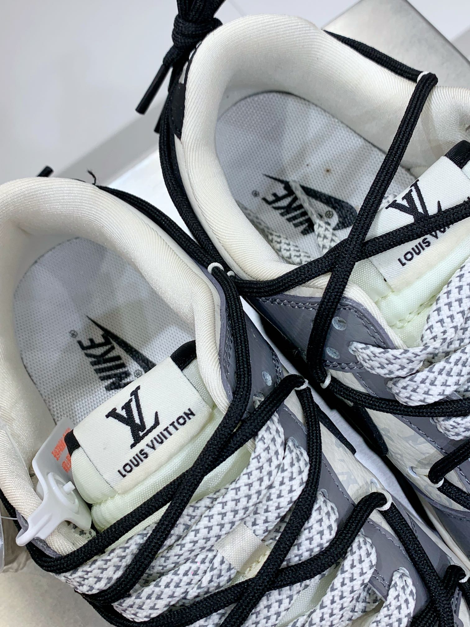 Louis Vuitton Nike Male Board Shoes M-l-s